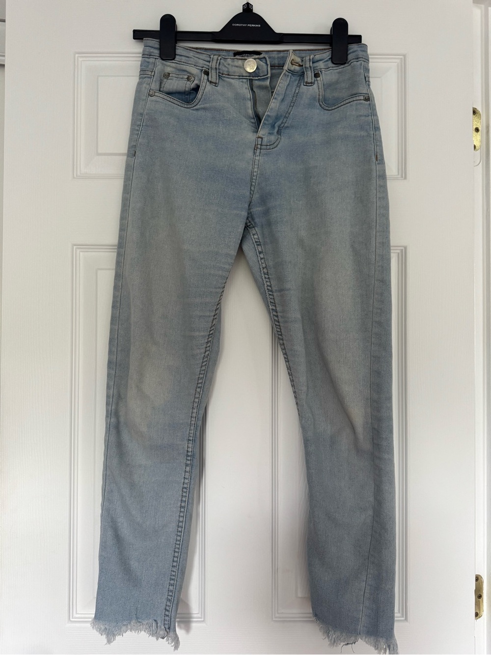 Pretty Little Thing Light Blue Jeans distressed look